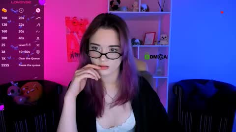 Snapshot of kimi_glow chatting on September 20, 7:04 pm kimi_glow online show from September 20, 7:04 pm