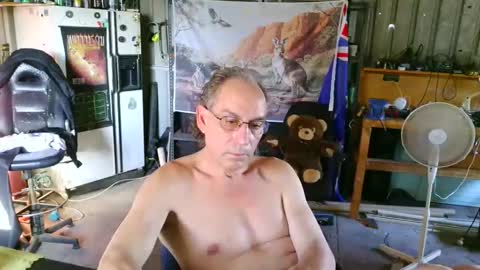 kimintheshed online show from January 14, 9:59 am