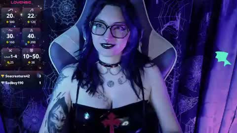 Kim Lennox online show from June 19, 2:10 pm