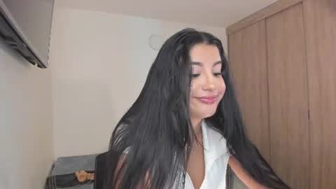 Snapshot of kimm_khalifa chatting on June 17, 1:52 am Kim online show from June 17, 1:52 am