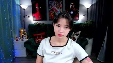 Snapshot of kimm_wong chatting on December 18, 7:14 am kimm wong online show from December 18, 7:14 am