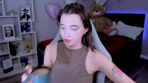 kimm wong online show from March 18, 2:37 am