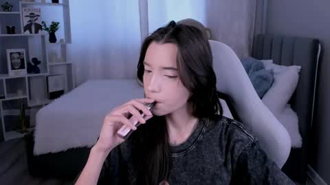 Snapshot of kimm_wong chatting on May 26, 3:02 am kimm wong online show from May 26, 3:02 am