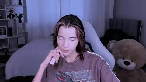 Snapshot of kimm_wong chatting on June 3, 3:53 am kimm wong online show from June 3, 3:53 am
