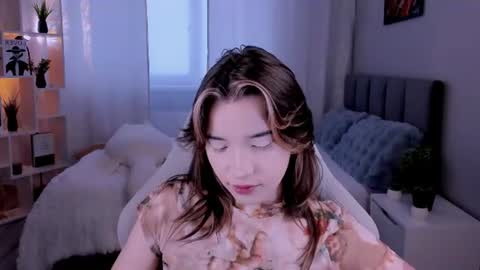 Snapshot of kimm_wong chatting on June 11, 3:59 am kimm wong online show from June 11, 3:59 am