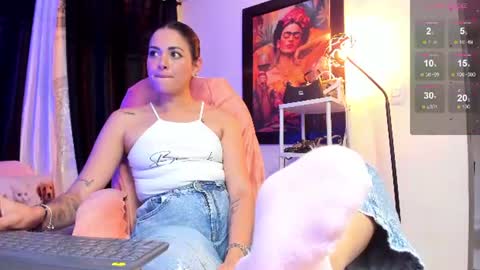 Snapshot of kimmberly_saenz_ chatting on July 29, 10:30 pm kimmberly_saenz_ online show from July 29, 10:30 pm