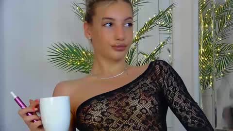 Snapshot of kimmdaviss chatting on May 31, 12:45 pm kimmdaviss online show from May 31, 12:45 pm