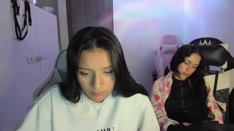 kimmi online show from November 8, 1:17 am