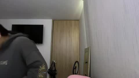 kimmi online show from June 27, 11:37 am