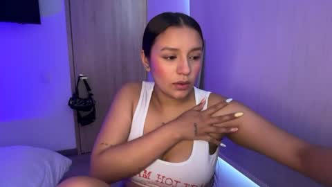 kimmi online show from July 2, 3:29 pm
