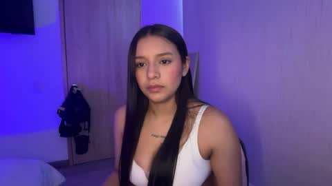 kimmi online show from July 30, 3:44 pm