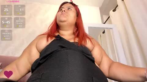 Snapshot of kimmie_kaboom_ chatting on June 10, 7:02 pm Karla online show from June 10, 7:02 pm