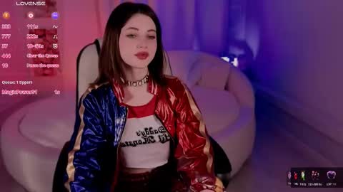  Your Kimmie  follow me  online show from November 21, 2:38 pm