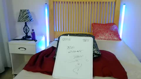 Kimmi Taylor online show from October 22, 7:35 pm