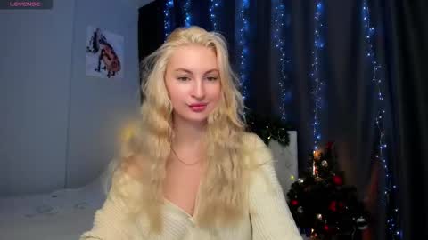 kimmy1_powell online show from December 18, 5:02 am