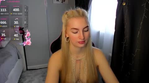 kimmy1_powell online show from February 18, 4:08 am