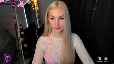 kimmy1_powell online show from April 11, 3:00 am