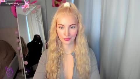 Snapshot of kimmy1_powell chatting on May 23, 8:07 am kimmy1_powell online show from May 23, 8:07 am