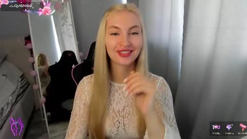 Snapshot of kimmy1_powell chatting on July 17, 5:03 am kimmy1_powell online show from July 17, 5:03 am