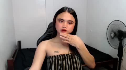 kim ejara online show from February 11, 4:44 am