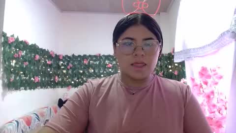 Kimmy online show from November 24, 7:57 pm