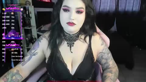 Kim  online show from May 12, 6:38 pm