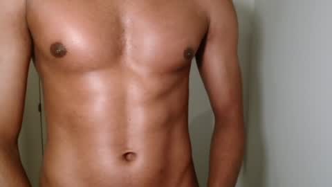 Snapshot of kinda_horny_right_now chatting on February 20, 11:54 am Isaac online show from February 20, 11:54 am