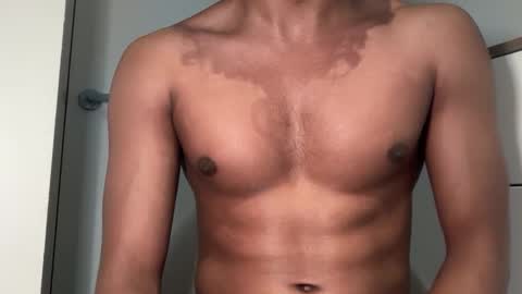 Snapshot of kinda_horny_right_now chatting on February 24, 3:04 am Isaac online show from February 24, 3:04 am