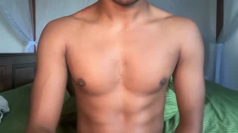 Snapshot of kinda_horny_right_now chatting on June 25, 5:12 am Isaac online show from June 25, 5:12 am
