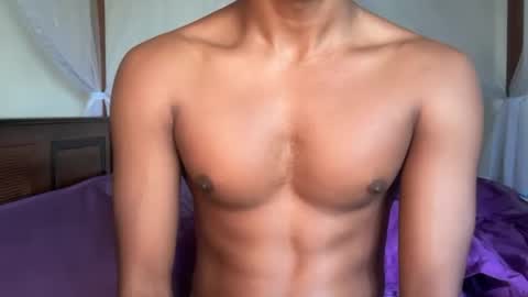 Snapshot of kinda_horny_right_now chatting on July 8, 4:17 am Isaac online show from July 8, 4:17 am