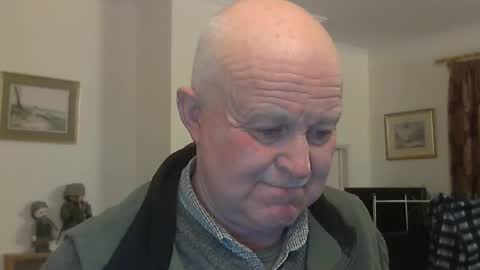 Snapshot of kindahairy4u chatting on January 16, 7:29 pm kindahairy4u online show from January 16, 7:29 pm