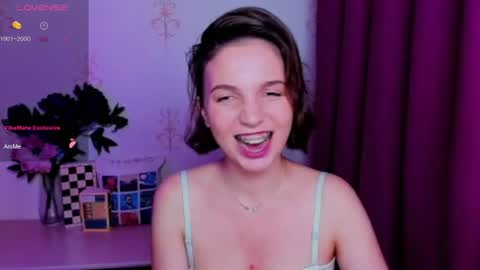 Hazel online show from July 29, 10:30 pm