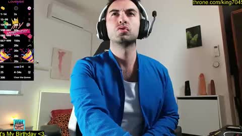 Snapshot of king7045 chatting on March 4, 7:30 am king7045 online show from March 4, 7:30 am