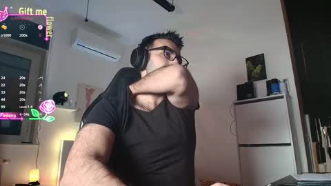 Snapshot of king7045 chatting on December 14, 10:36 pm king7045 online show from December 14, 10:36 pm