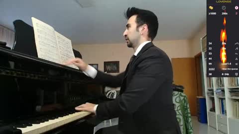 Snapshot of king7045 chatting on May 12, 7:38 am king7045 online show from May 12, 7:38 am