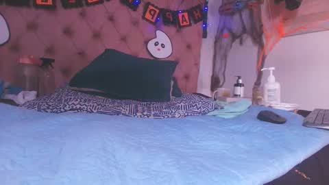 Bella online show from October 28, 3:10 am