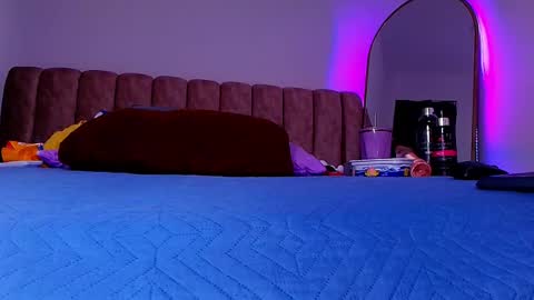 Bella online show from May 6, 3:02 am