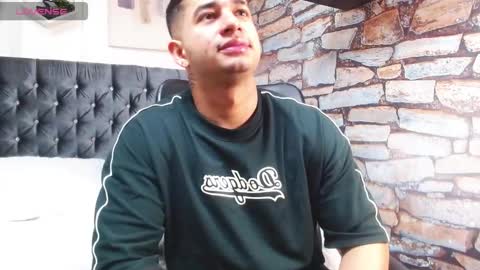 Angel Falconer online show from November 22, 9:14 pm