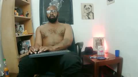 Snapshot of king_mallik chatting on November 27, 12:02 am Malik online show from November 27, 12:02 am