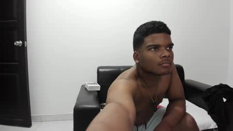 Snapshot of king_men2 chatting on January 27, 2:42 am king_men2 online show from January 27, 2:42 am