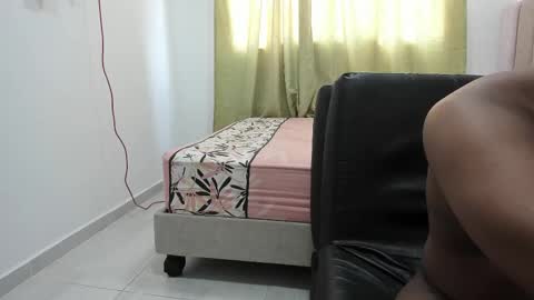 Snapshot of king_men2 chatting on March 9, 5:28 pm king_men2 online show from March 9, 5:28 pm