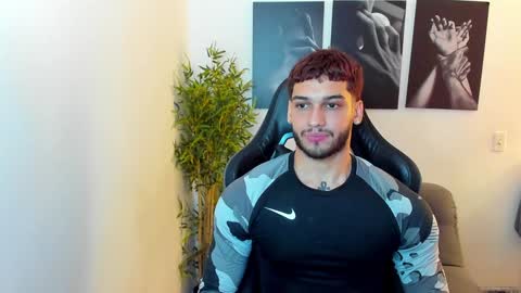 Snapshot of king_of_kings__ chatting on January 6, 6:52 pm king_of_kings__ online show from January 6, 6:52 pm