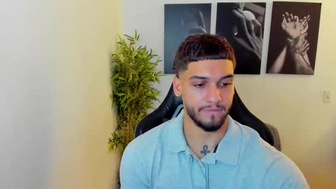 Snapshot of king_of_kings__ chatting on March 7, 2:46 am king_of_kings__ online show from March 7, 2:46 am