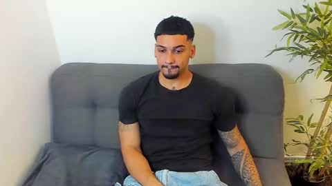 Snapshot of king_of_kings__ chatting on September 20, 2:01 am king_of_kings__ online show from September 20, 2:01 am