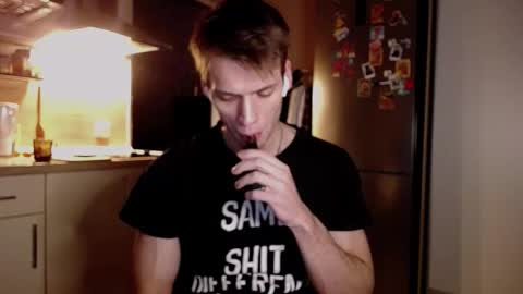 king_pong online show from December 17, 9:54 pm