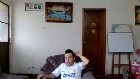 Snapshot of kingalejito chatting on May 24, 8:03 pm KingAlejo online show from May 24, 8:03 pm