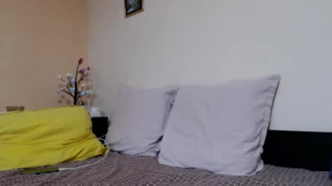 sexysexyhotwetpinkredpussy online show from September 11, 3:01 pm