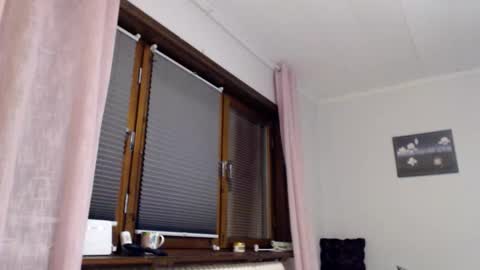 sexysexyhotwetpinkredpussy online show from September 25, 6:11 pm