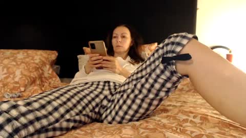 Snapshot of kingandprincess chatting on July 10, 9:39 pm sexysexyhotwetpinkredpussy online show from July 10, 9:39 pm