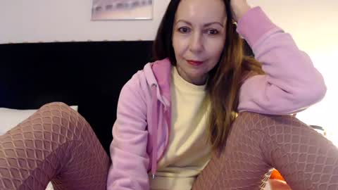 Snapshot of kingandprincess chatting on July 21, 7:27 pm sexysexyhotwetpinkredpussy online show from July 21, 7:27 pm